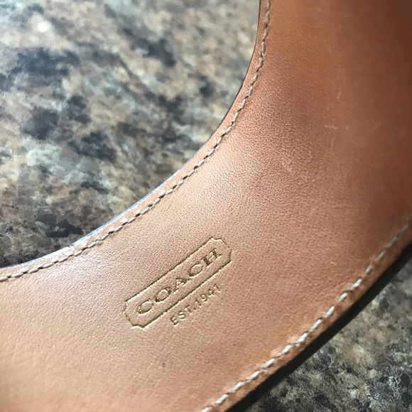 Coach Leather Turnlock Bracelet - Picture 3 of 15